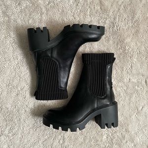 NWOT Aldo Chelsea Boots